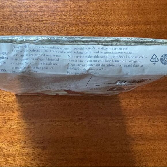 NEW Metropolitan Museum Of Art 20 Shoe Printed Napkins Leopard Blue Red Pattern - Picture 8 of 8